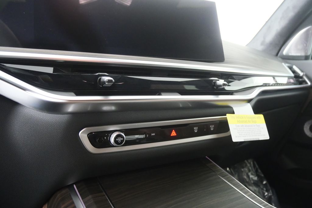 Thumbnail: 2026 BMW X7 - 23