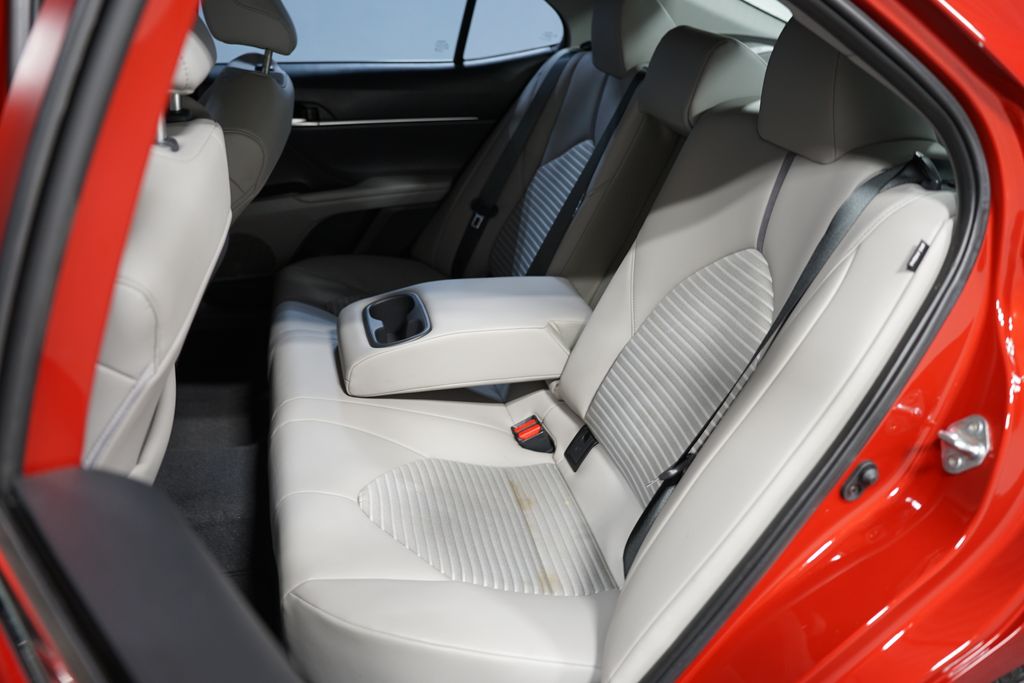 2024 Toyota Camry SE 27