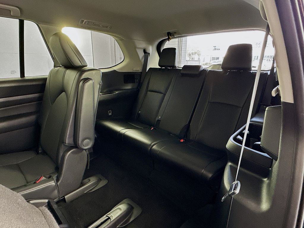 Thumbnail: 2025 Toyota Grand Highlander - 27