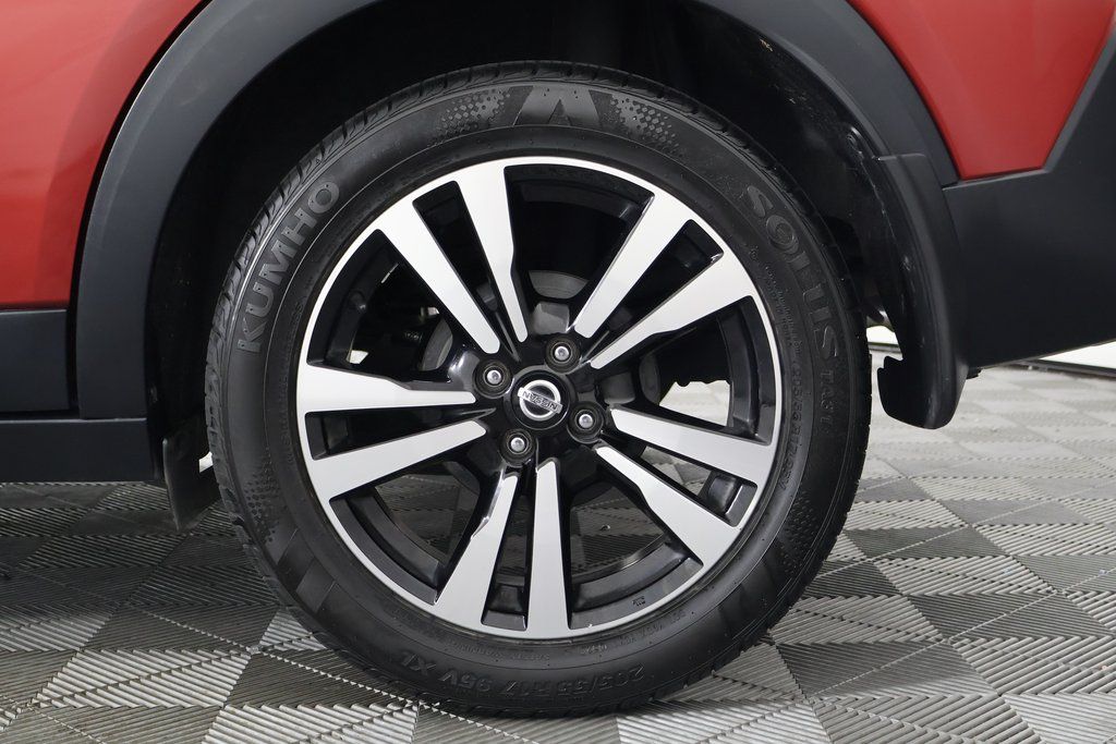 Thumbnail: 2018 Nissan Kicks - 16