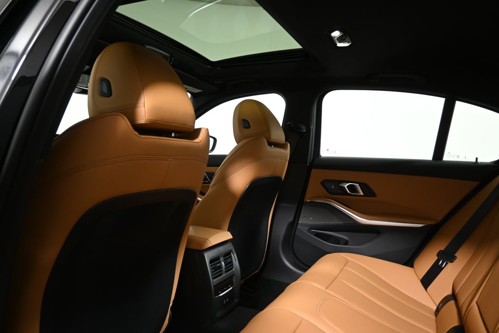 Thumbnail: 2026 BMW 3 Series - 31