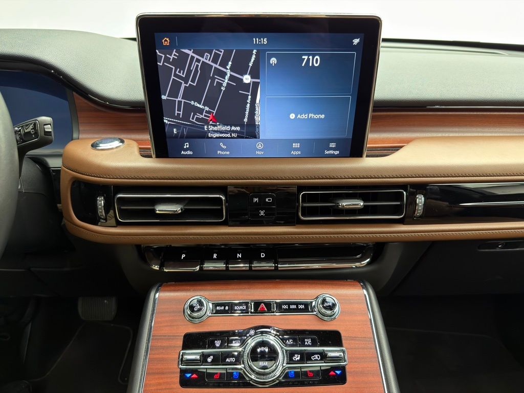 Thumbnail: 2023 Lincoln Aviator - 10