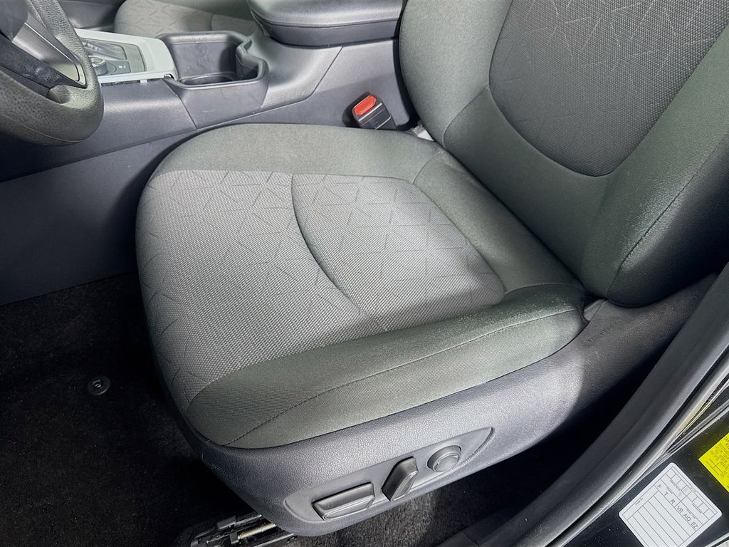 Used Car 2025 Toyota Rav4 Hybrid  Xle For Sale Under $35,000 In Austin, Texas