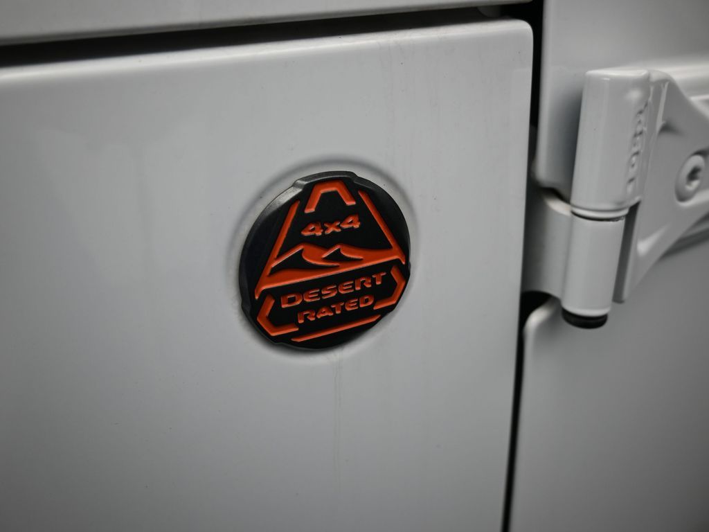 Used 2022 Bright White Clearcoat Jeep Mojave image 52