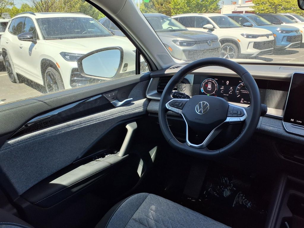 New 2026 Pure White Volkswagen 2.0T S image 21