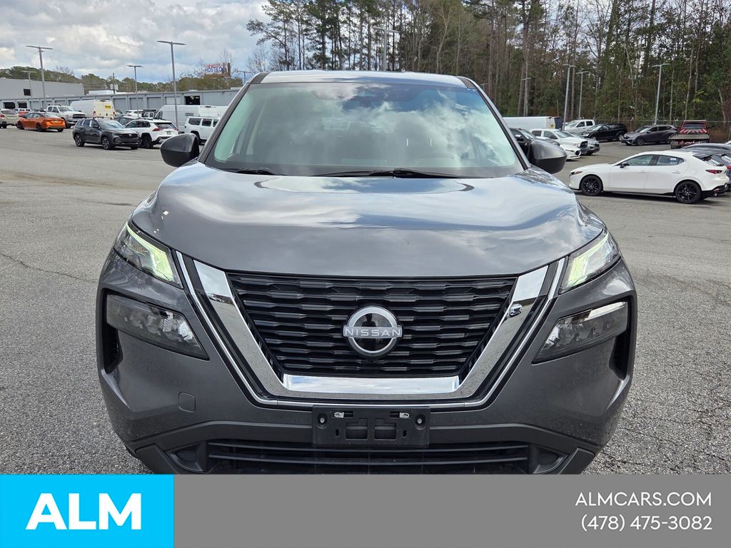 Used 2023 Gray Nissan S image 3