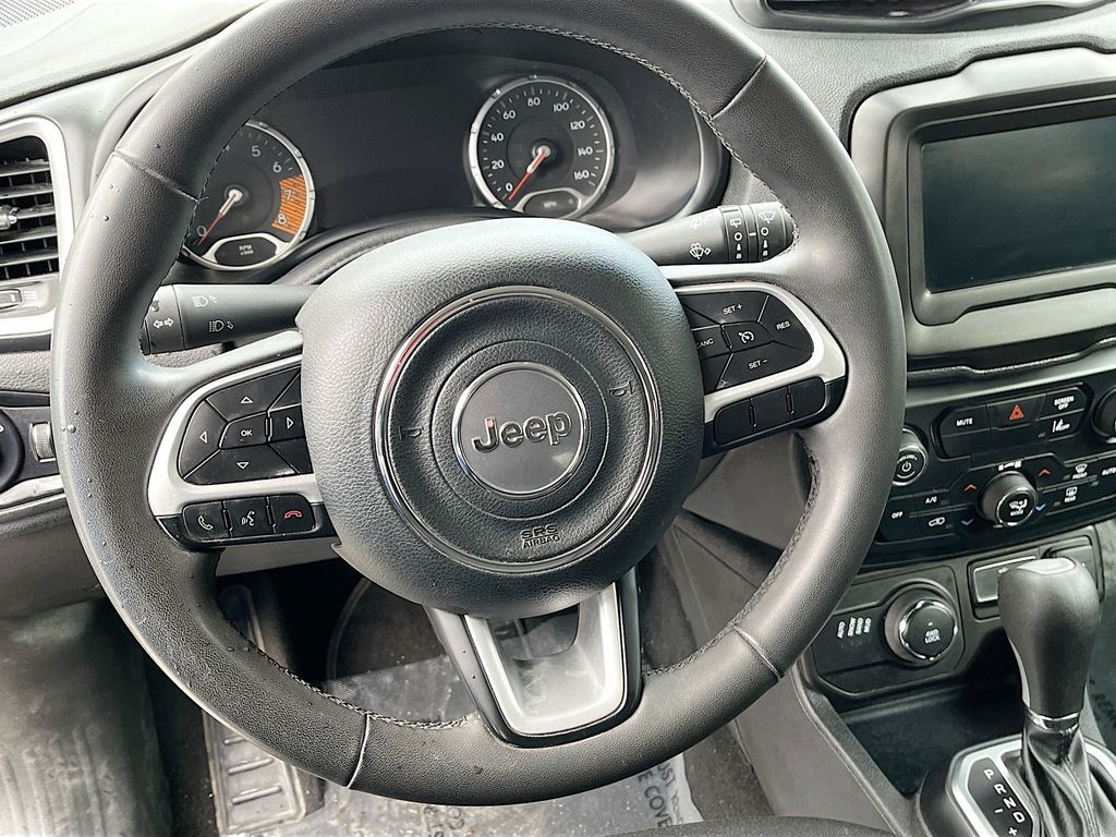 Used 2021 Blue Jeep Latitude image 11