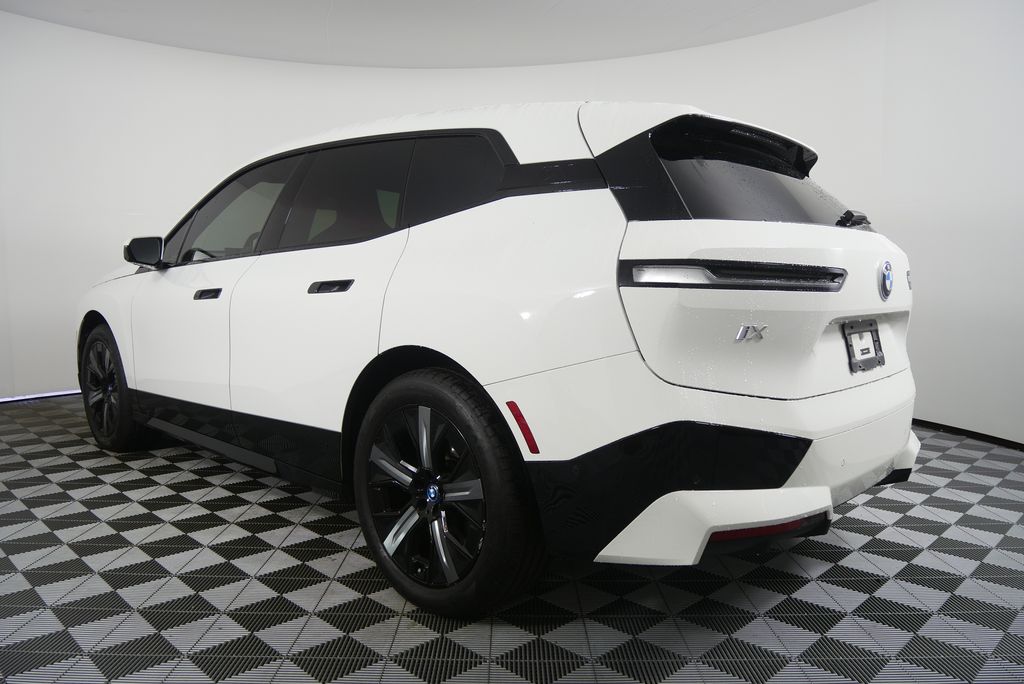 Thumbnail: 2024 BMW iX - 5