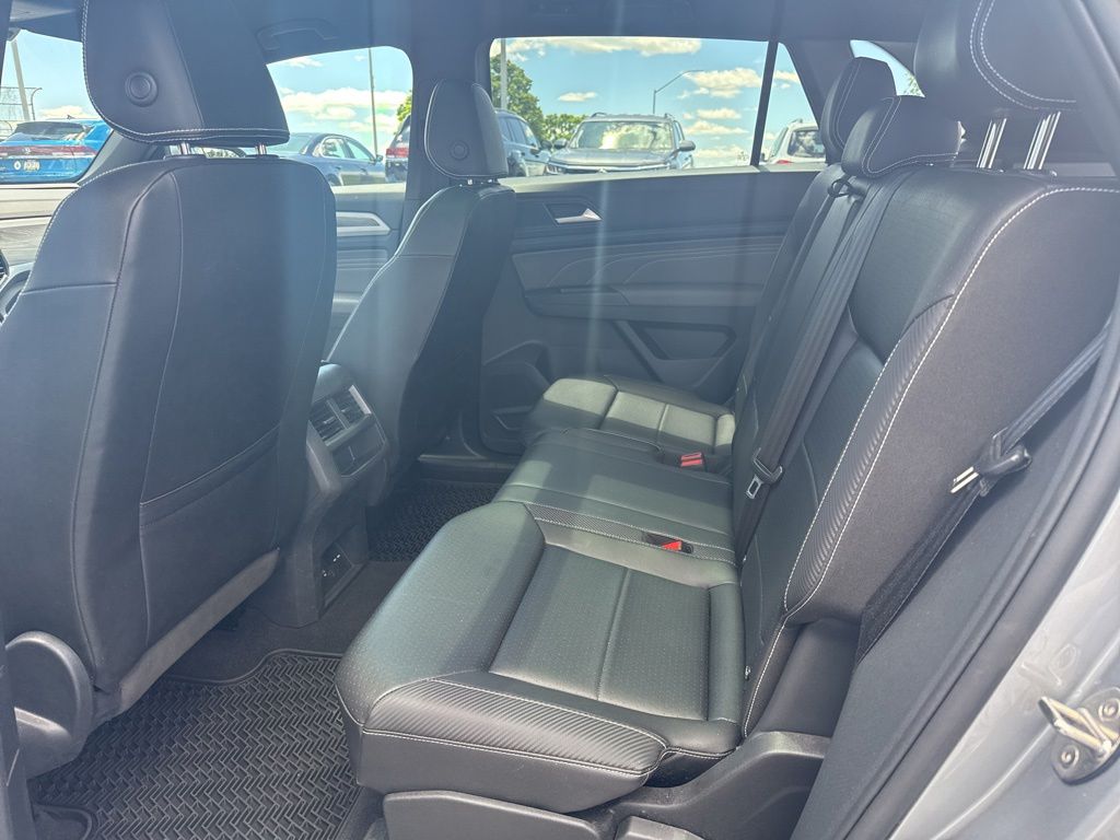 2023 Volkswagen Atlas Cross Sport 2.0T SE w/Technology Silver at Subaru and VW of Moon Township