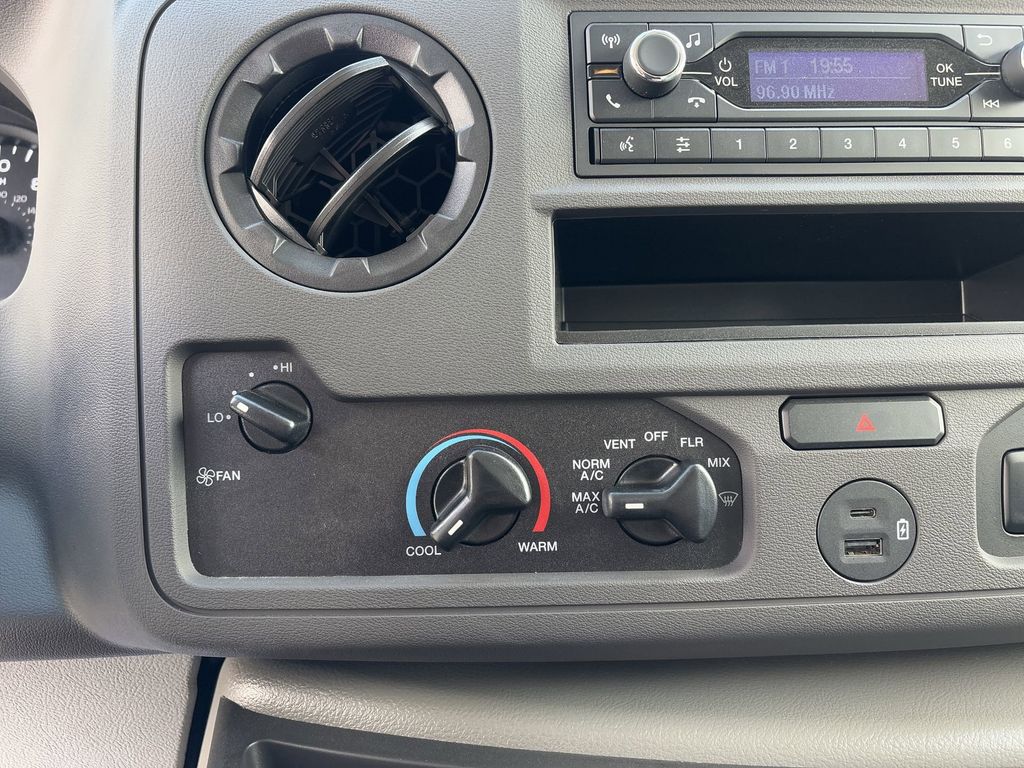 New 2025 Oxford White Ford E-350 SRW image 16