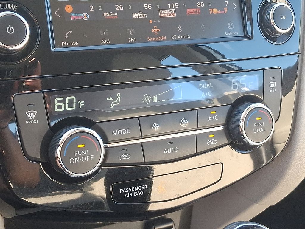2022 Nissan Rogue Sport SV 16