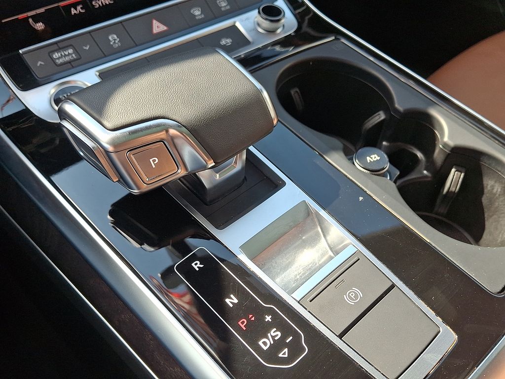 Thumbnail: 2023 Audi Q7 - 15