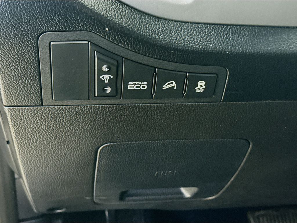 Thumbnail: 2016 Kia Sportage - 10