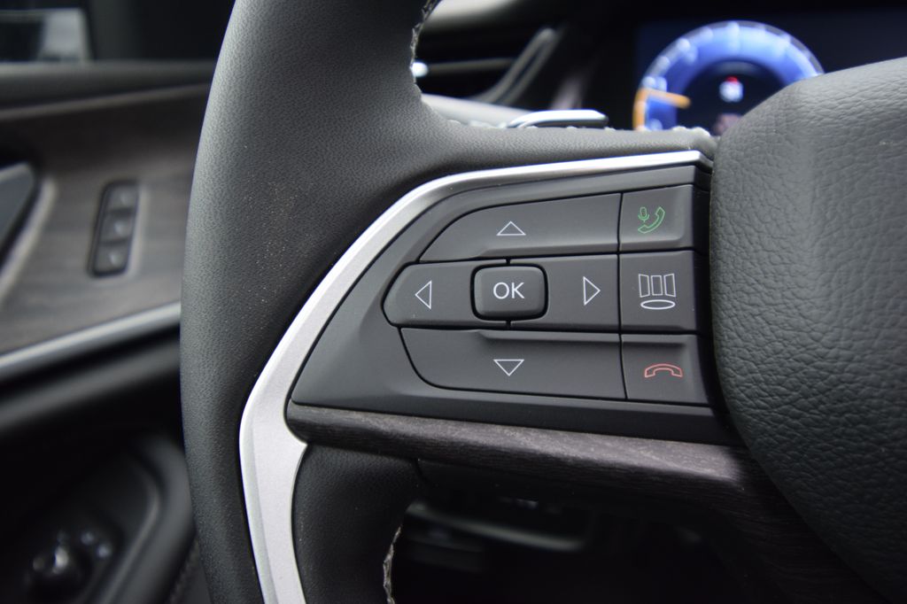 new 2026 Jeep Grand Cherokee car, priced at $47,806