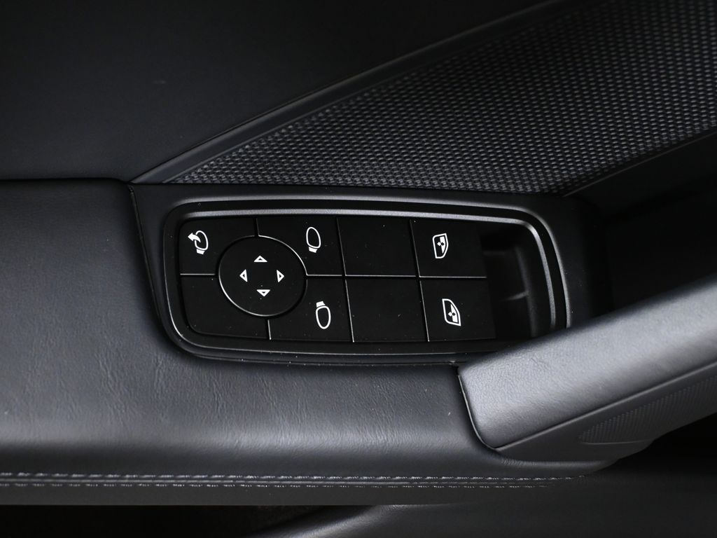 Thumbnail: 2026 Porsche 911 - 32