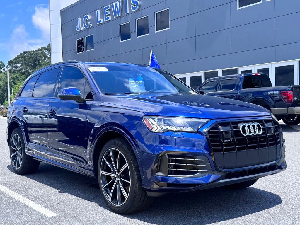 2021 Audi Q7 55 Prestige quattro Tiptronic's photo