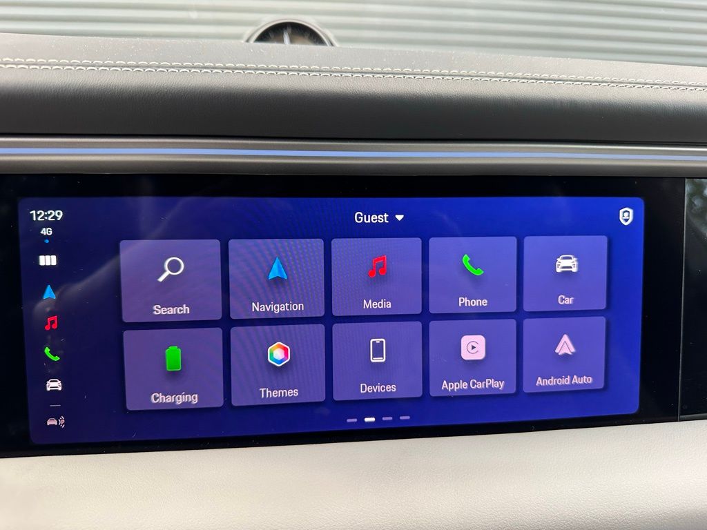 Thumbnail: 2025 Porsche Macan - 28