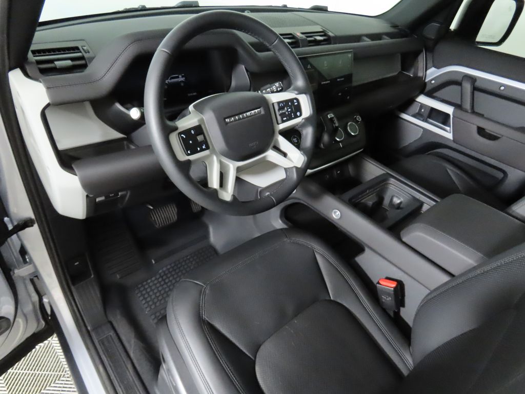 2024 Land Rover Defender 110 9