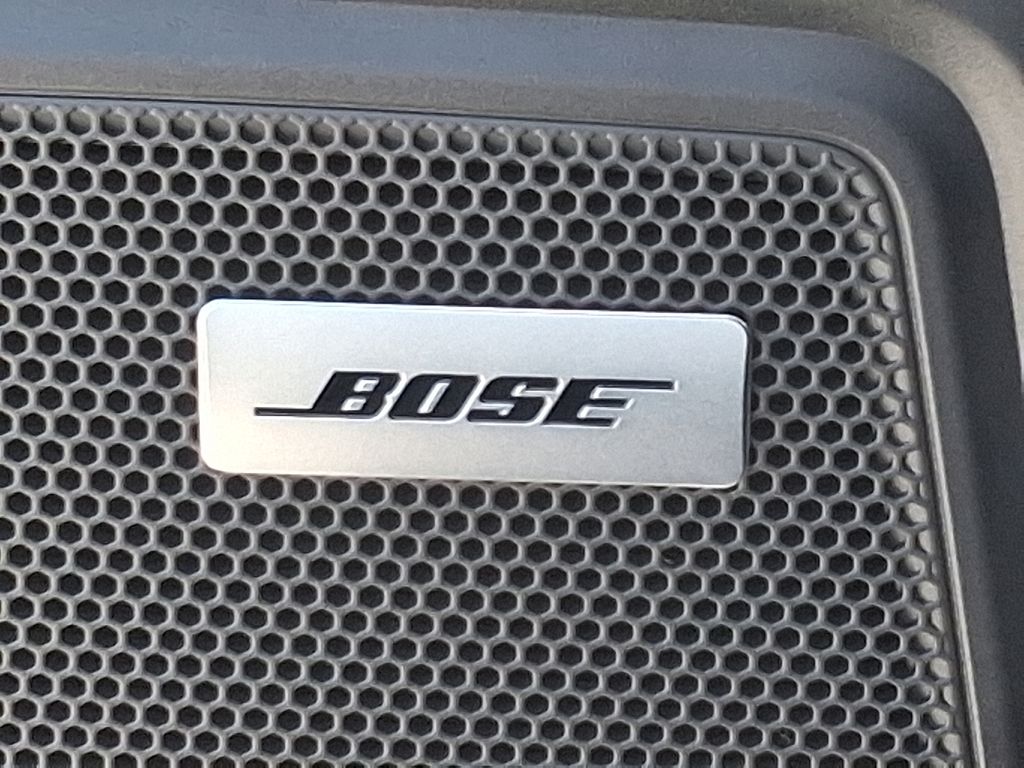 Thumbnail: 2026 Porsche Macan - 27