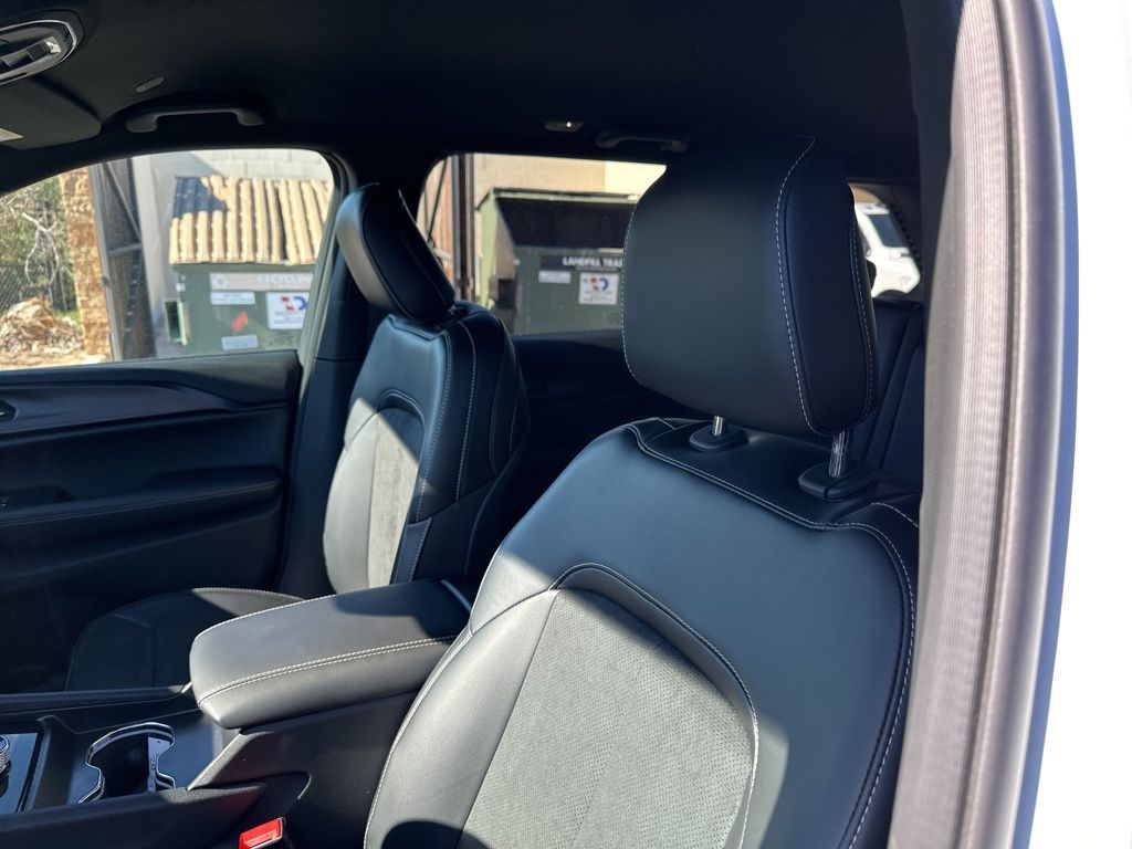 New Car 2025 Jeep Grand Cherokee  For Sale Under $50,000 In Austin, Texas