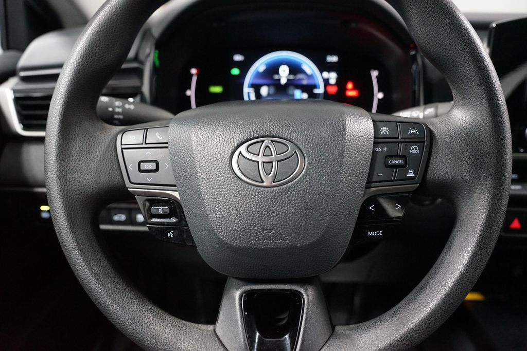 Thumbnail: 2025 Toyota Camry - 12