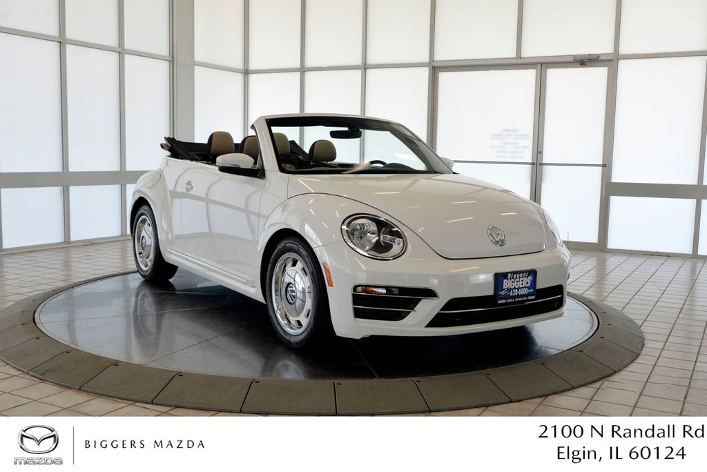 White 2018 Volkswagen Beetle 2.0T Coast Convertible FWD Convertible Front-Wheel Drive 6-Speed Automatic