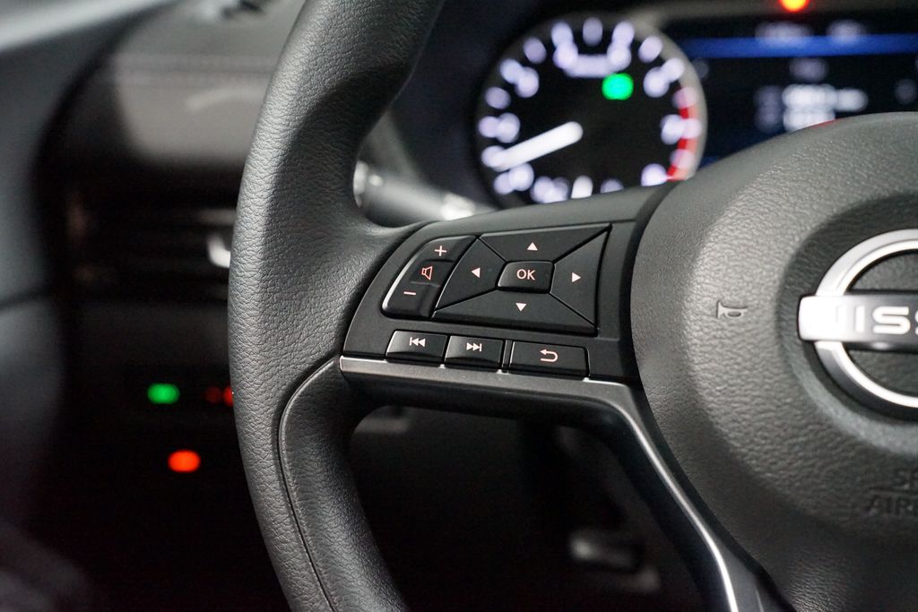 Thumbnail: 2025 Nissan Sentra - 14