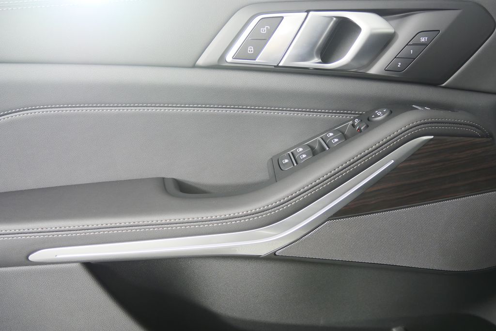 Thumbnail: 2026 BMW X5 - 9