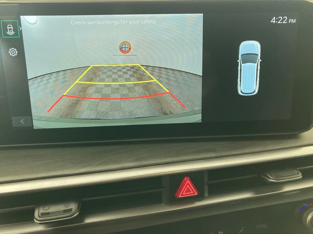View vehicle photo 4
