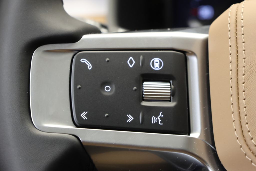 Thumbnail: 2026 Land Rover Discovery - 18