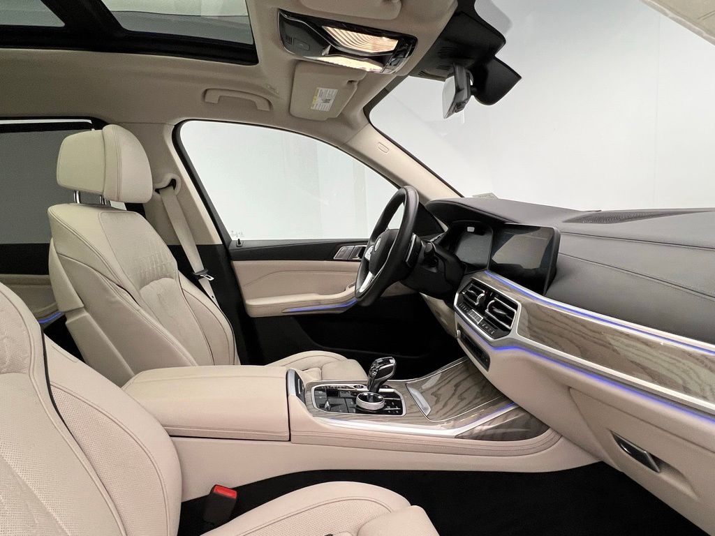Thumbnail: 2022 BMW X7 - 6
