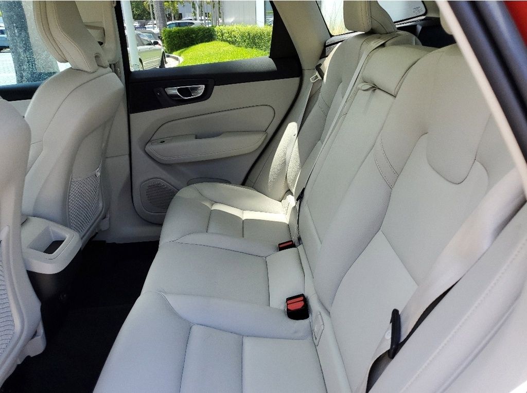 2023 Volvo XC60 Plus - Photo 7