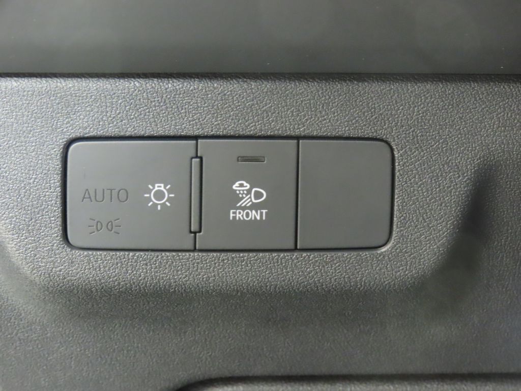 Thumbnail: 2026 Audi Q3 - 19