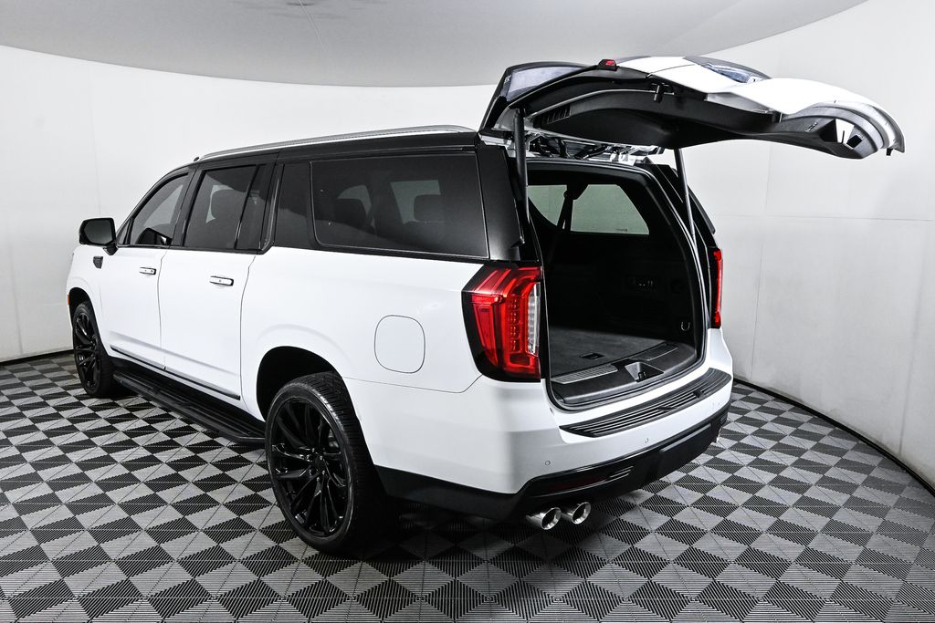 2022 GMC Yukon XL Denali 29