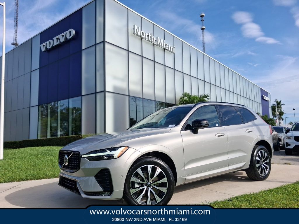 2024 Volvo XC60 B5 Plus Dark Theme