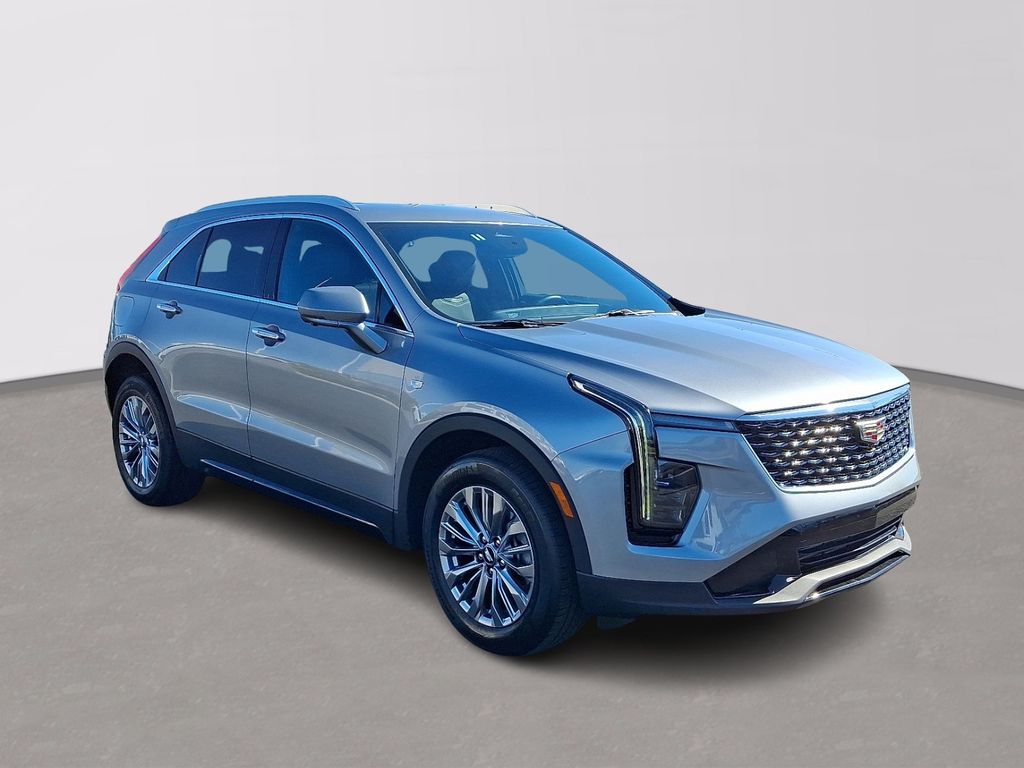 Thumbnail: 2025 Cadillac XT4 - 3