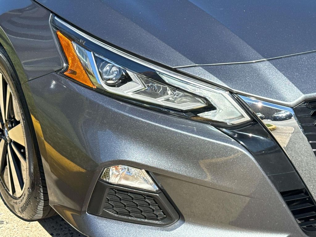 Thumbnail: 2022 Nissan Altima - 4