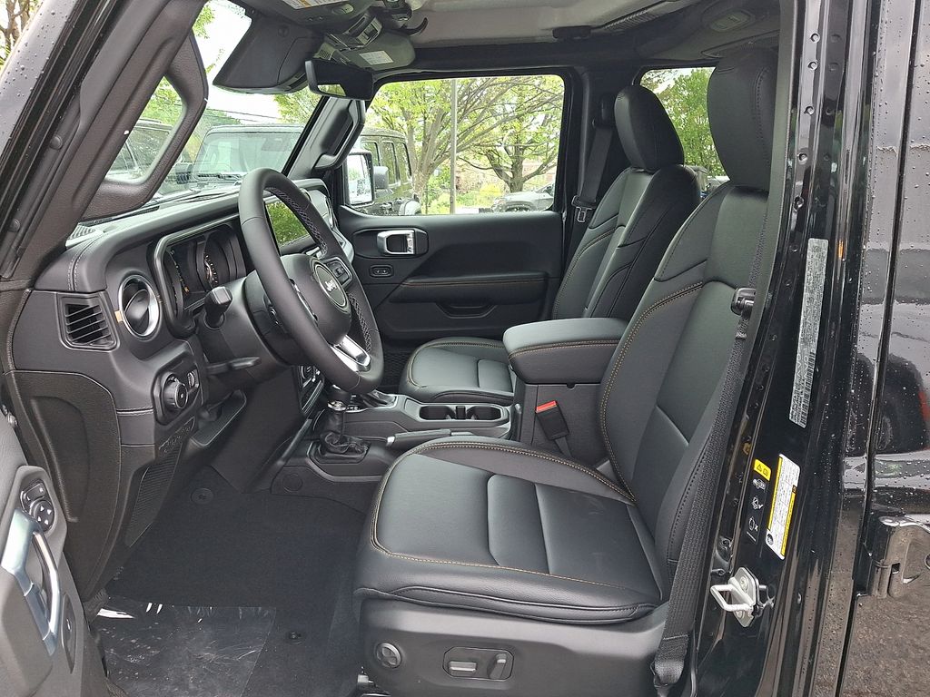 New 2026 Jeep Wrangler SUV