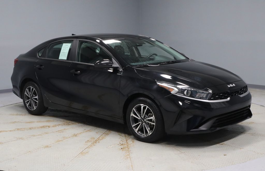 2024 Kia Forte LXS FWD