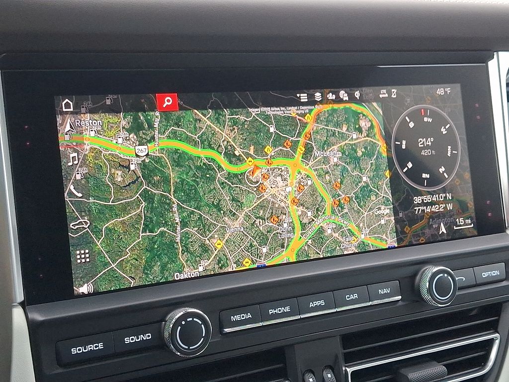 Thumbnail: 2020 Porsche Macan - 19