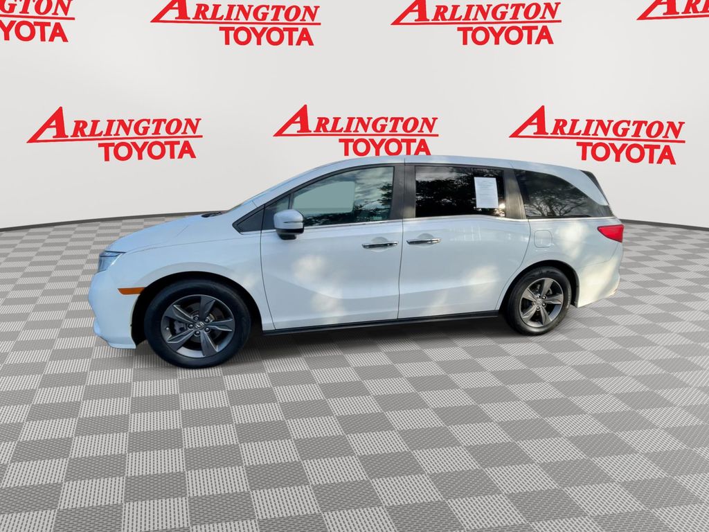 View vehicle photo 5