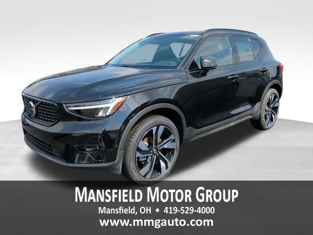 2026 Volvo XC40 B5 Plus
