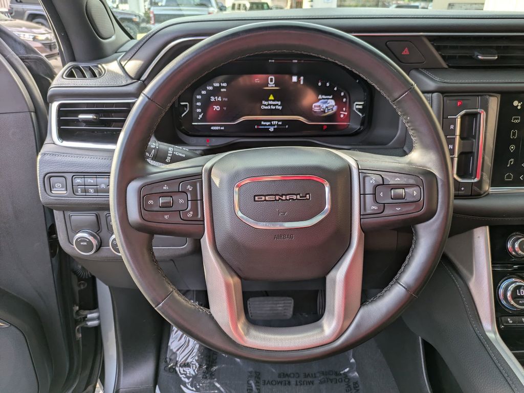 2023 GMC Yukon Denali 12