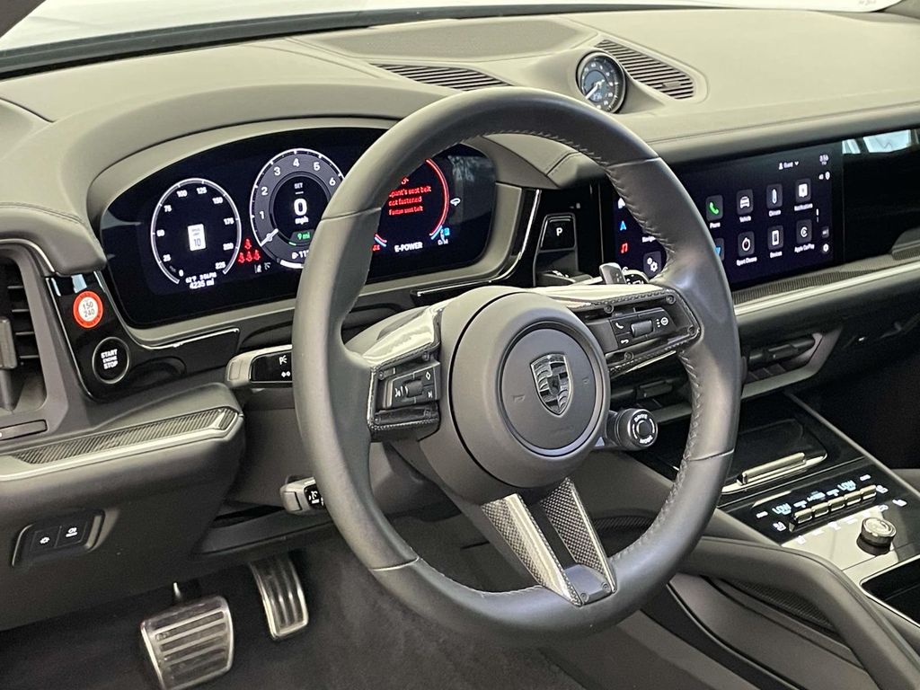 2025 Porsche Cayenne E-Hybrid Turbo - 3