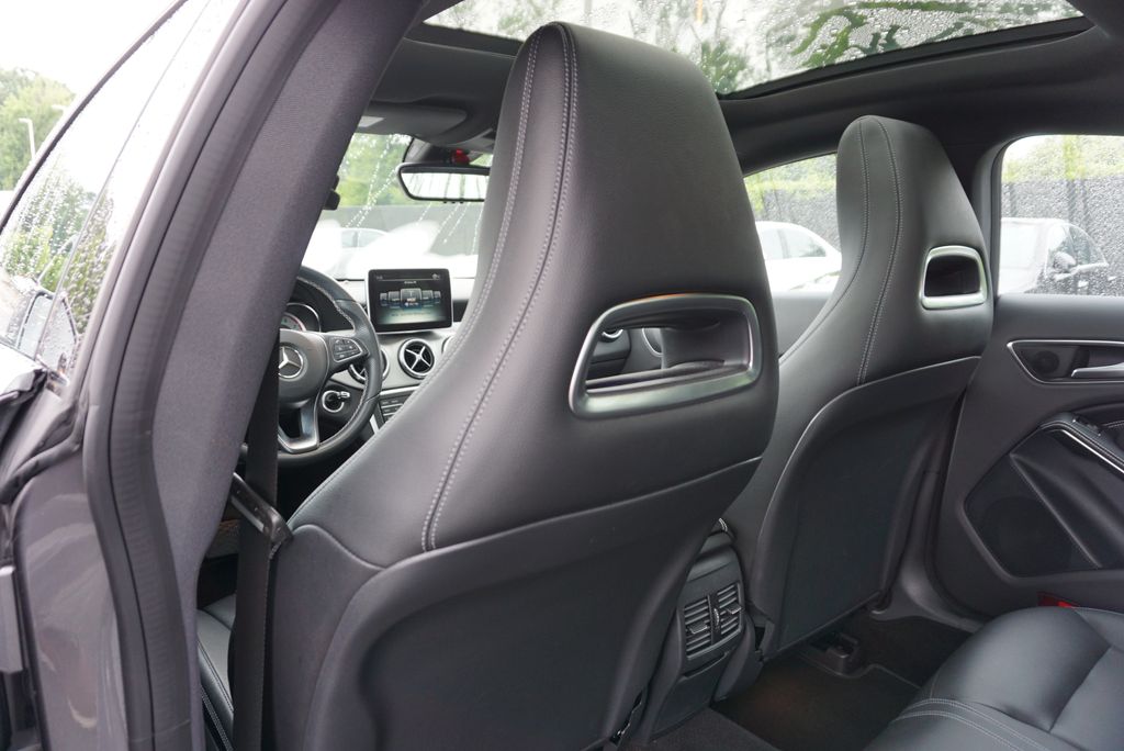 Thumbnail: 2016 Mercedes-Benz CLA - 12