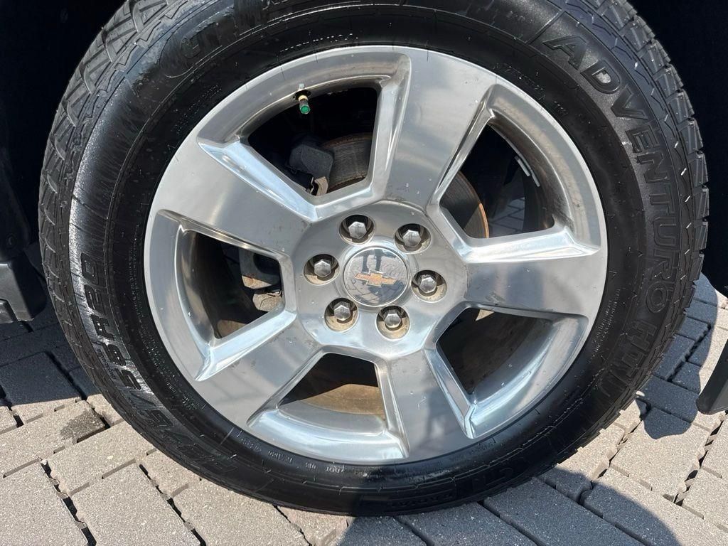 Used 2019 Black Chevrolet Premier image 9