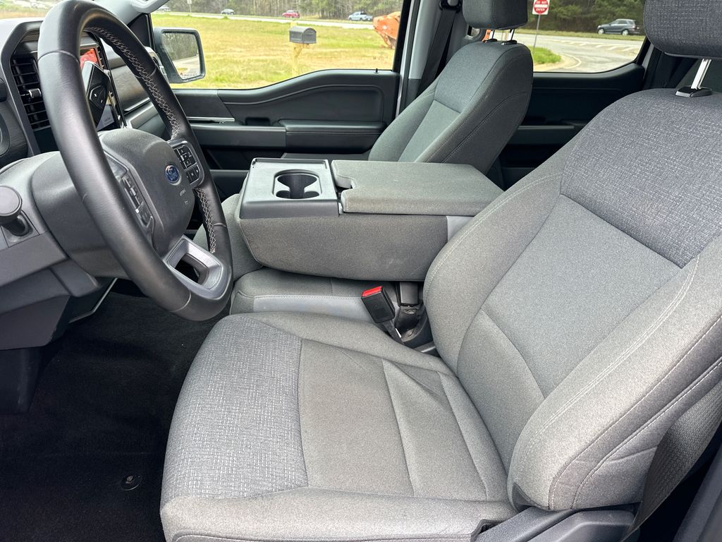 Used 2025 White Ford XLT image 9