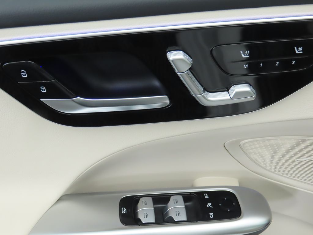 2025 Mercedes-Benz C-Class C 300 24