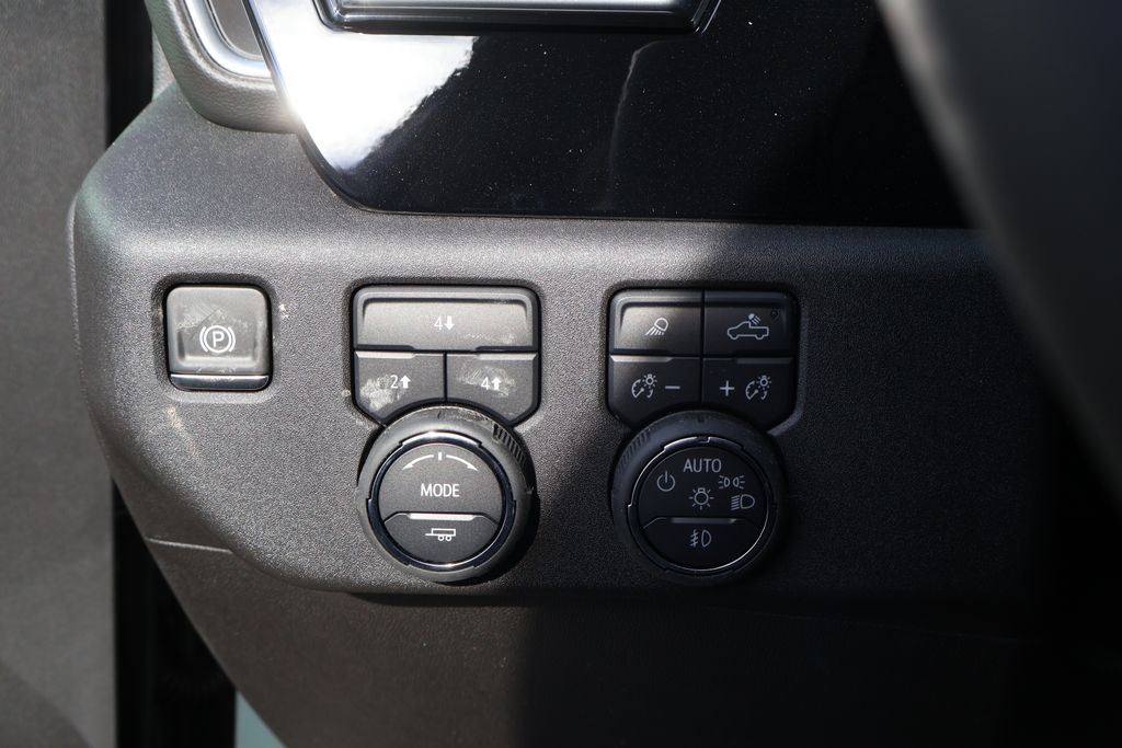 2025 Chevrolet Silverado 2500 LT 17
