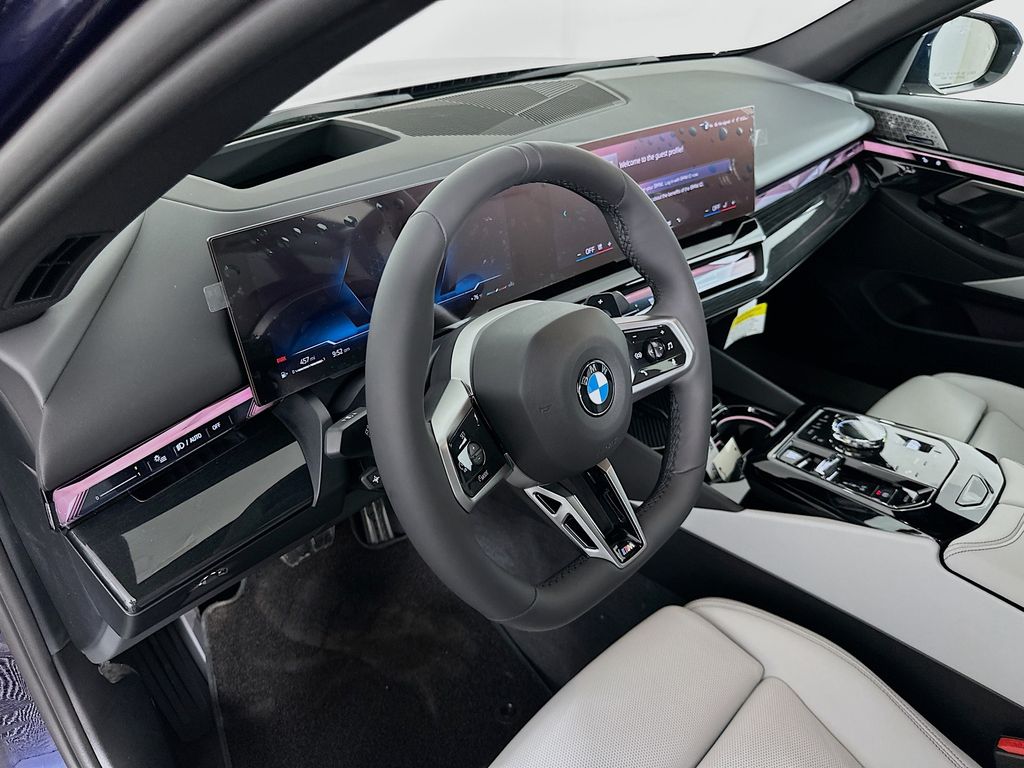 Thumbnail: 2026 BMW 5 Series - 9